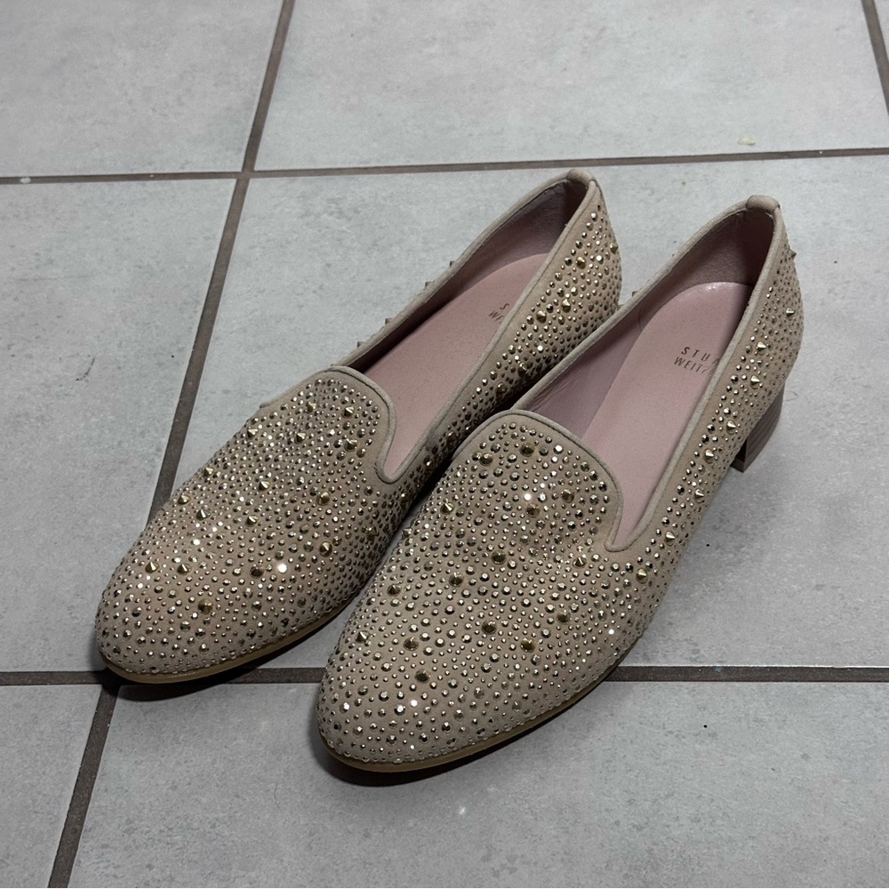 Stuart Weitzman Women Slipbeads Beige Blush Suede Gold Studded Loafer Flats 8.5‎